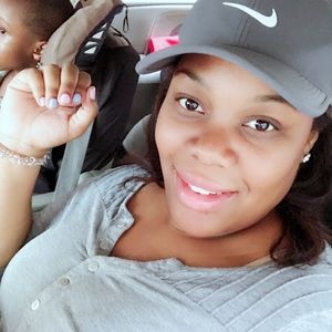 Meet your Posher, Deanna